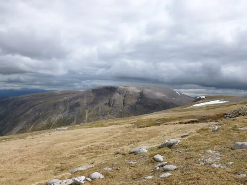NN9493 : View from Monadh Mor towards north-west face of Beinn Bhrotain