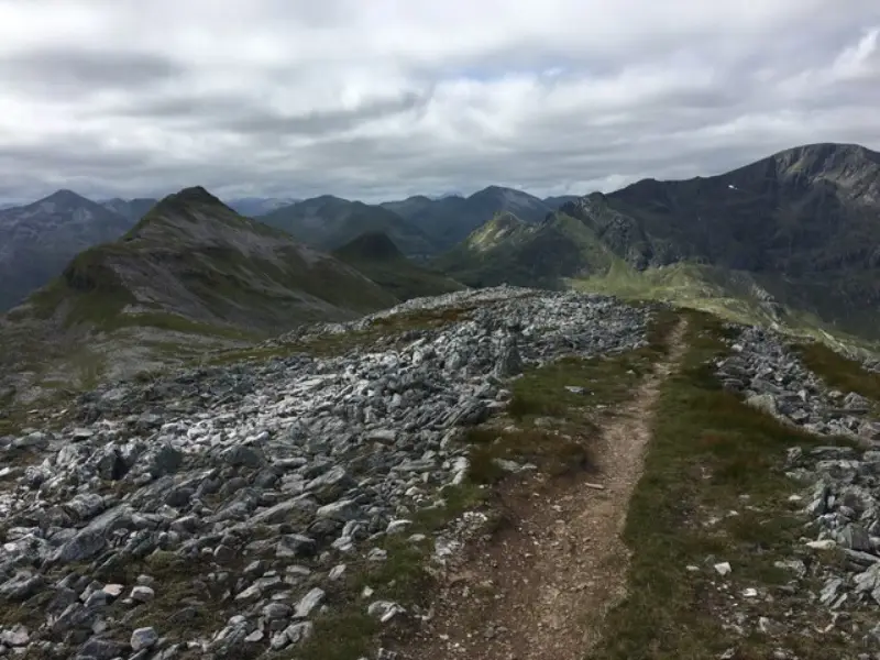 NN2372 : From the top of Stob Coire Easain towards Sgurr Choinnich Mor