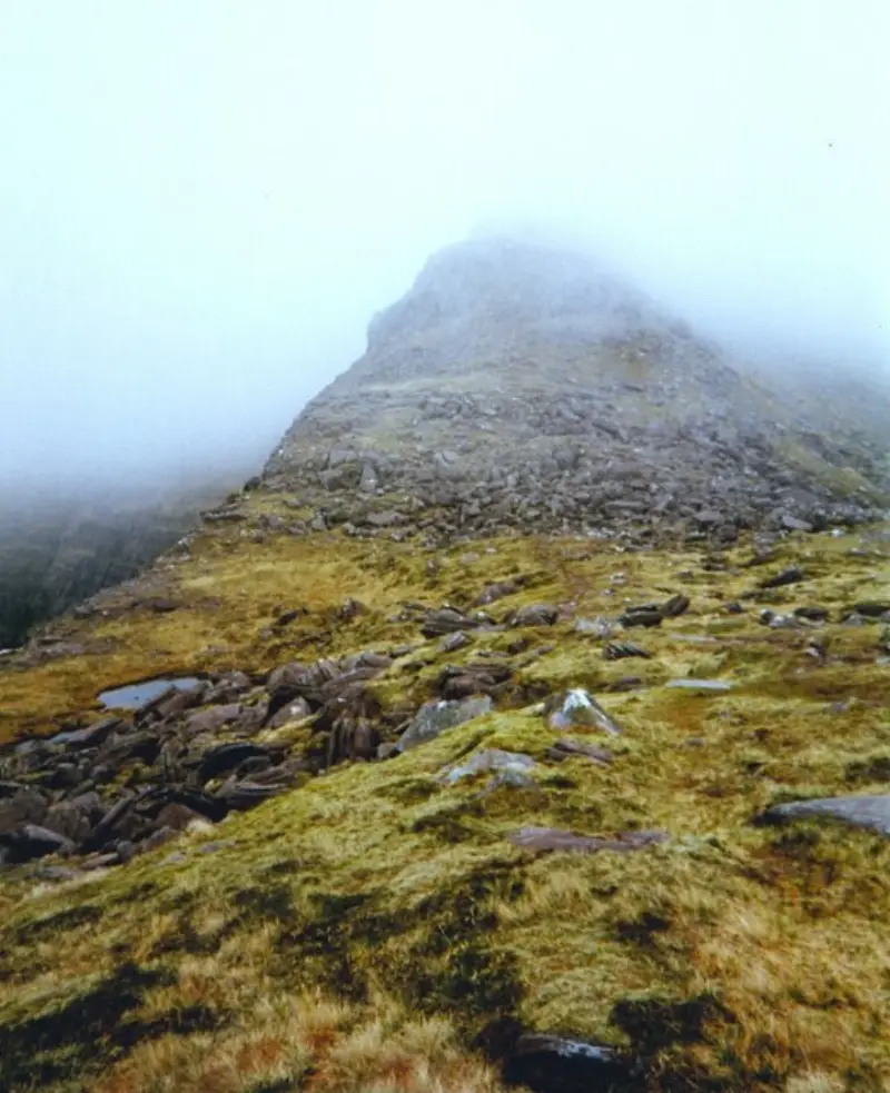 NG8560 : North ridge of Tom na Gruagaich