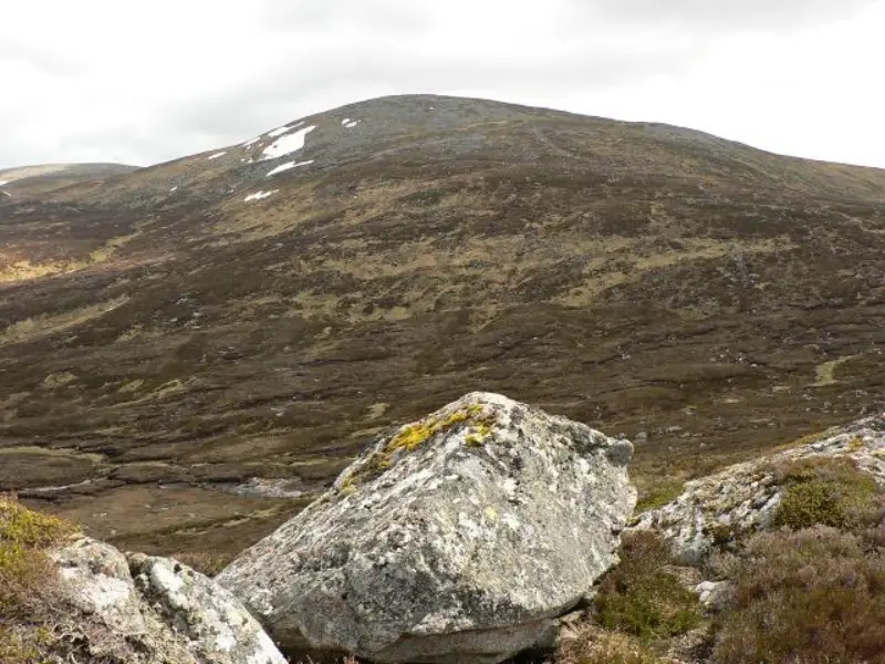 NO1985 : Carn an t-Sagairt Mor from Creag an Loch