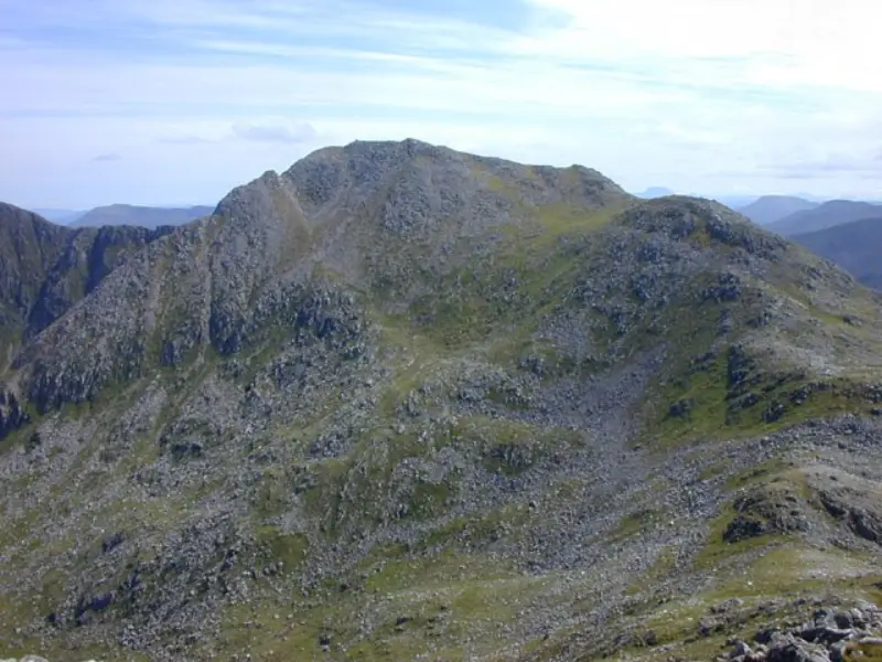 NG9715 : Ridge south from Sgurr na Carnach